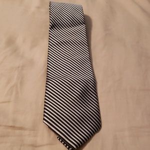 Nautica Silk Mens Tie striped black and silver